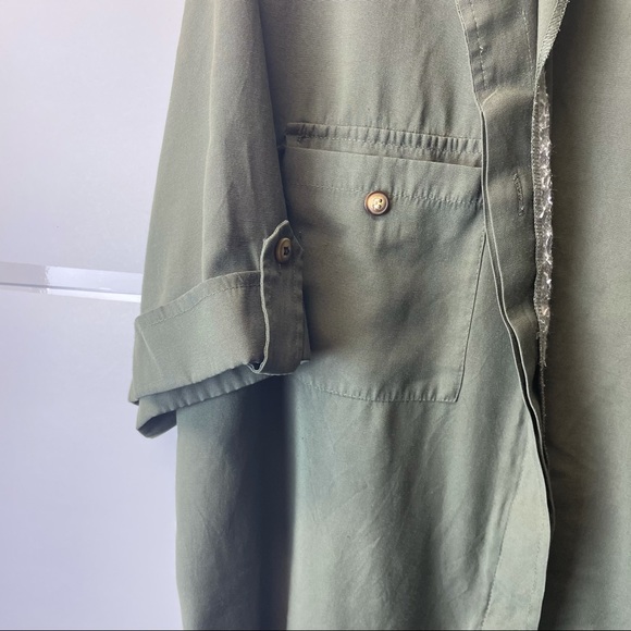 Lisa Joseph large army green casual short sleeve button up women’s top blouse - Picture 6 of 6